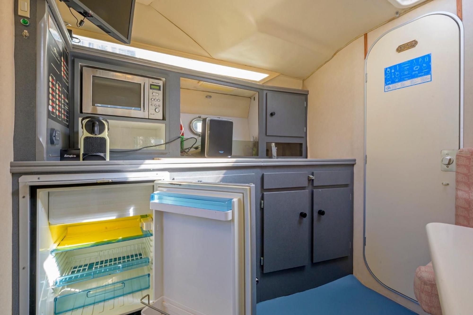 Boat Hotel Barcelona Sant Adria de Besos Rom bilde